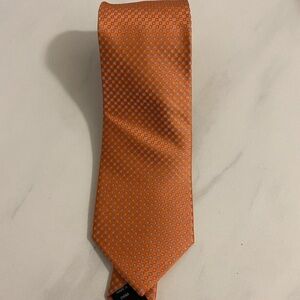 Michael Kors classic corpcore orange/grey geometric silk necktie